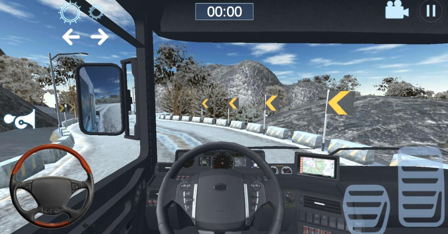 雪山卡车模拟器游戏安卓版（Truck Simulator Snow Mountain）图2: