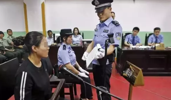 女子沉迷游戏 侵吞百万公司资产只为买装备[图]